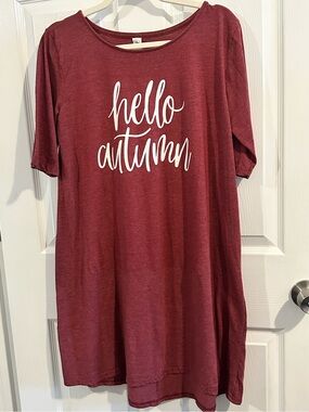 “Hello Autumn” Burgundy T- Shirt Nightgown Air Waves Sz:M
